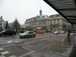  hôtel de ville sous la pluie en hiver